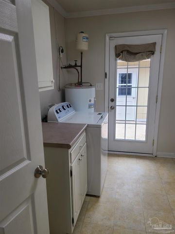 3910 Langley Ave, Pensacola, FL 32504