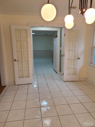 3910 Langley Ave, Pensacola, FL 32504