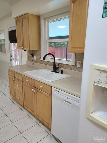 3910 Langley Ave, Pensacola, FL 32504