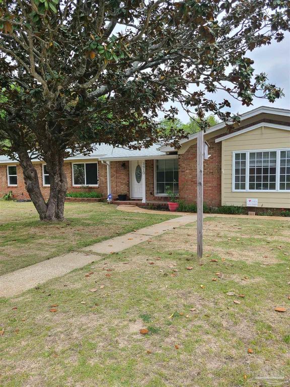 3910 Langley Ave, Pensacola, FL 32504