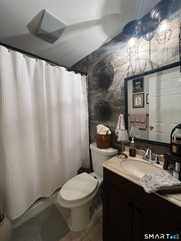 1 Dean Drive, Wallingford, CT 06492