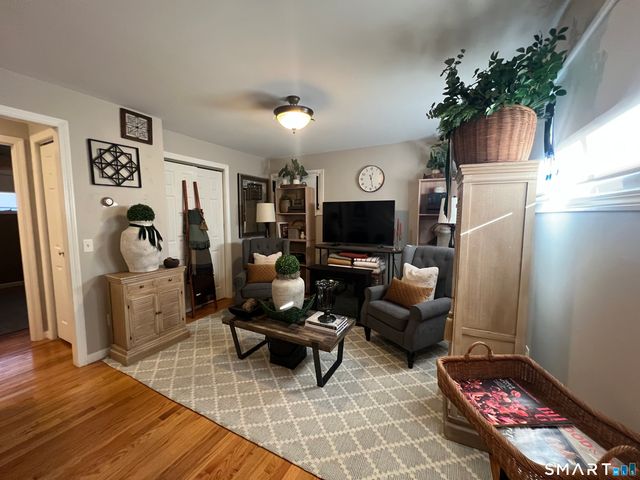 1 Dean Drive, Wallingford, CT 06492