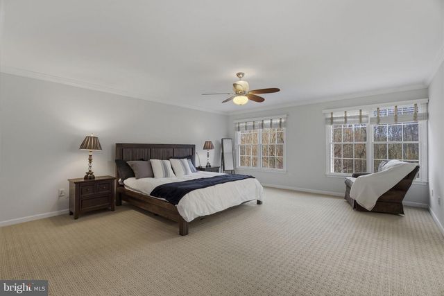 24 DEVONSHIRE DR, West Windsor, NJ 08540