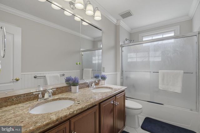 24 DEVONSHIRE DR, West Windsor, NJ 08540