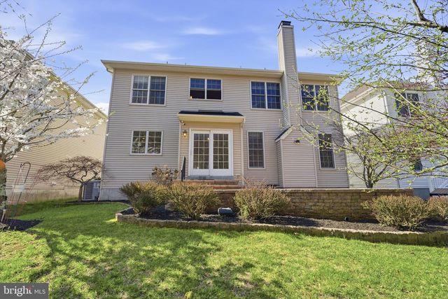 24 DEVONSHIRE DR, West Windsor, NJ 08540