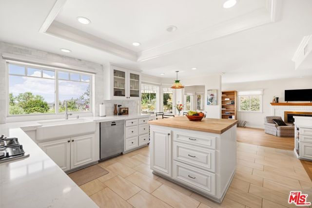 1098 Antelope Place, Newbury Park (thousand Oaks), CA 91320