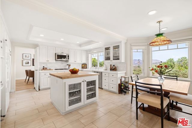 1098 Antelope Place, Newbury Park (thousand Oaks), CA 91320