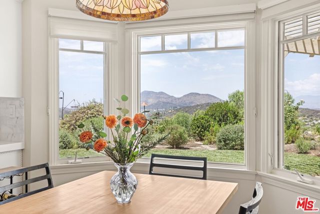 1098 Antelope Place, Newbury Park (thousand Oaks), CA 91320