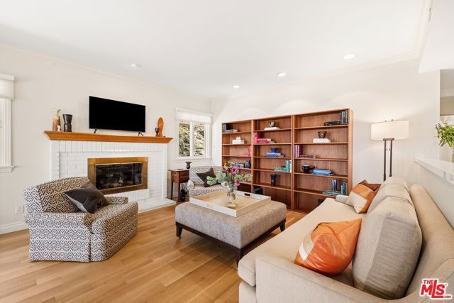 1098 Antelope Place, Newbury Park (thousand Oaks), CA 91320