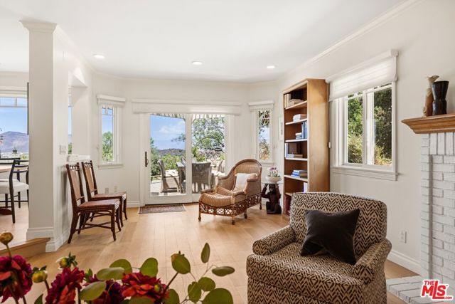 1098 Antelope Place, Newbury Park (thousand Oaks), CA 91320