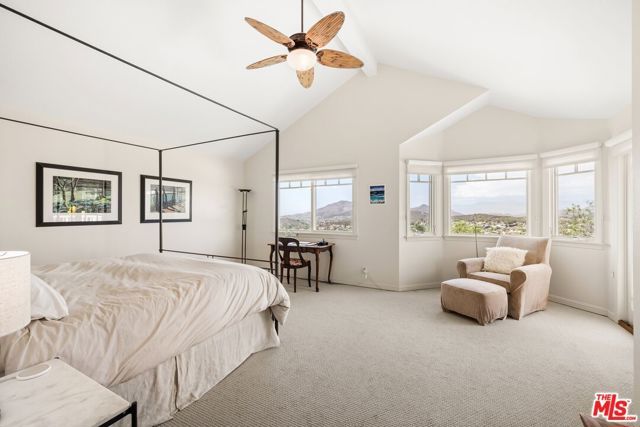 1098 Antelope Place, Newbury Park (thousand Oaks), CA 91320
