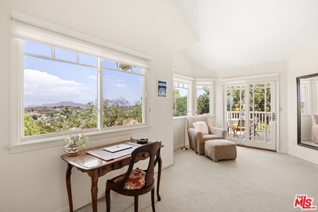 1098 Antelope Place, Newbury Park (thousand Oaks), CA 91320