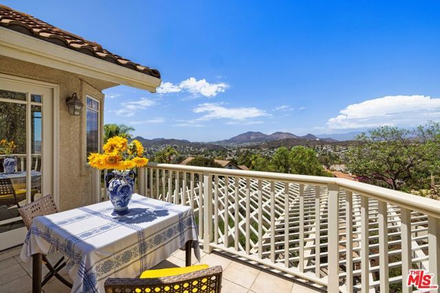1098 Antelope Place, Newbury Park (thousand Oaks), CA 91320