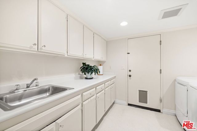 1098 Antelope Place, Newbury Park (thousand Oaks), CA 91320