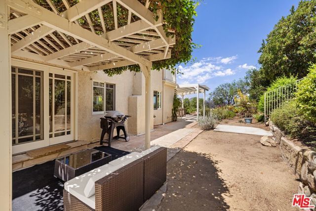 1098 Antelope Place, Newbury Park (thousand Oaks), CA 91320
