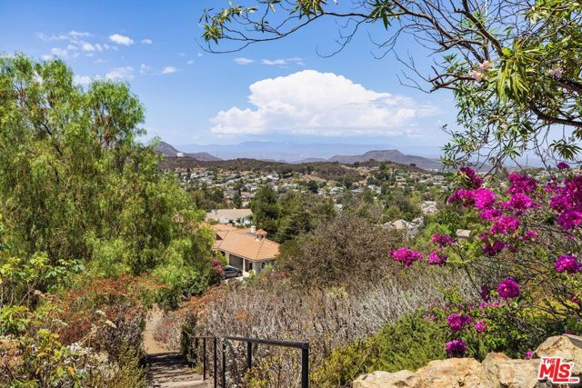1098 Antelope Place, Newbury Park (thousand Oaks), CA 91320
