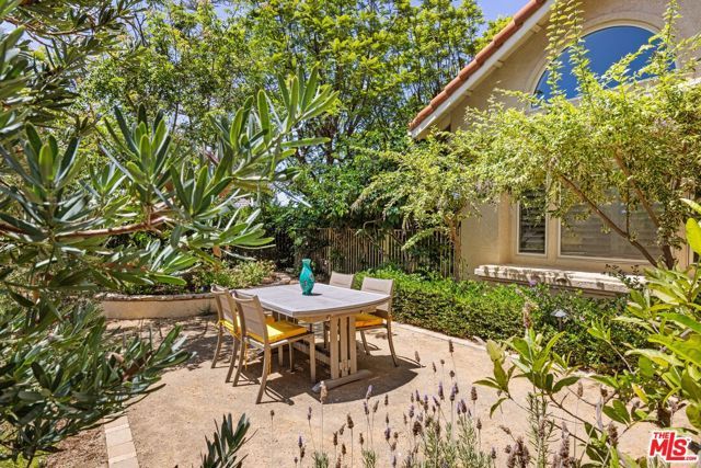 1098 Antelope Place, Newbury Park (thousand Oaks), CA 91320