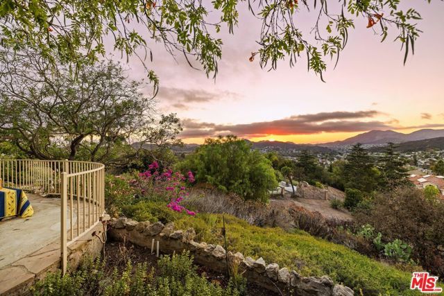 1098 Antelope Place, Newbury Park (thousand Oaks), CA 91320