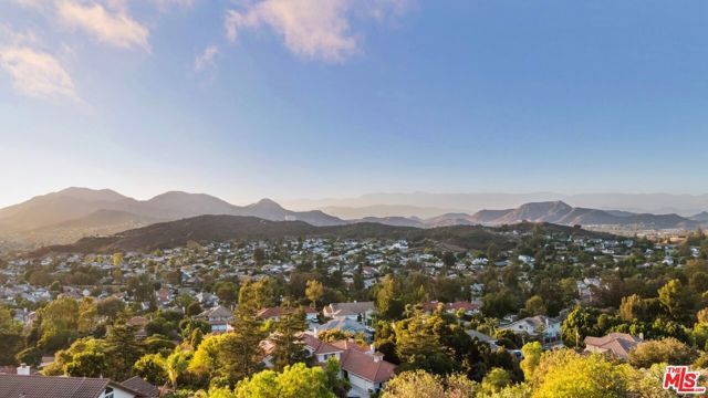 1098 Antelope Place, Newbury Park (thousand Oaks), CA 91320