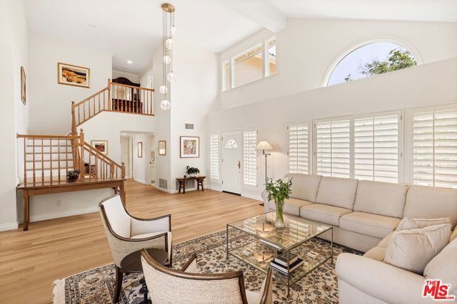 1098 Antelope Place, Newbury Park (thousand Oaks), CA 91320