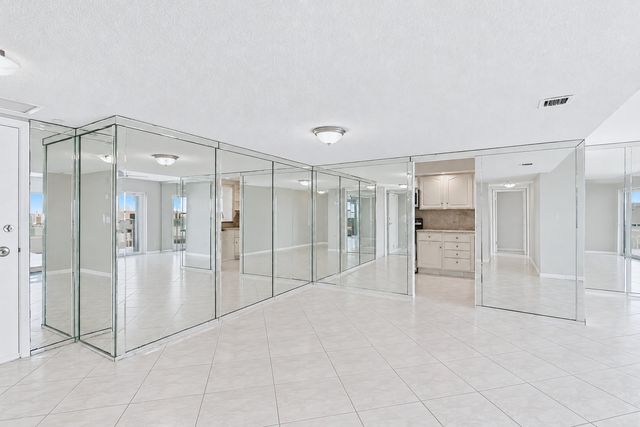 3750 Galt Ocean Drive Unit 1710, Fort Lauderdale, FL 33308