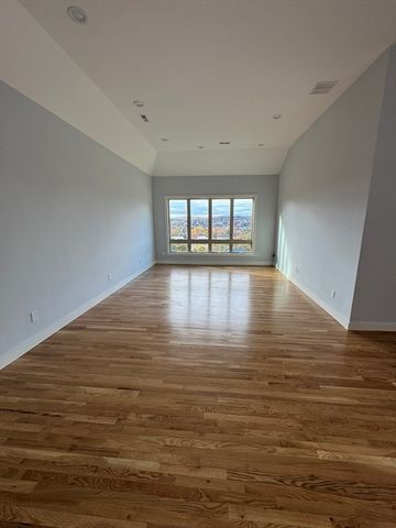 41 Westminster St, Worcester, MA 01605