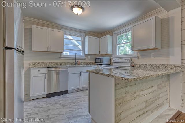 4258 Seeden Street, Waterford Charter Township, MI 48329