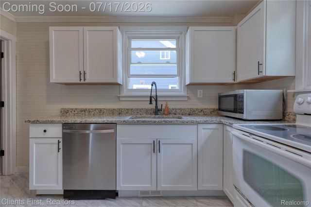 4258 Seeden Street, Waterford Charter Township, MI 48329