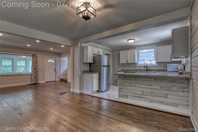 4258 Seeden Street, Waterford Charter Township, MI 48329