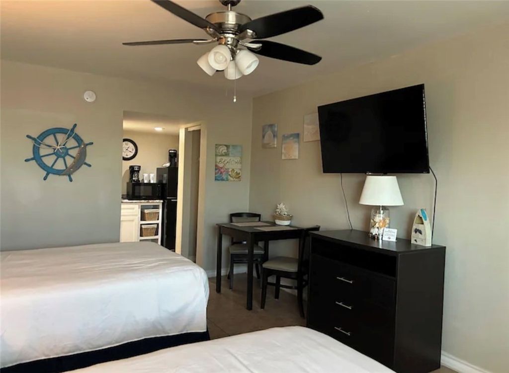 919 N Fulton Beach 312, Rockport, TX 78382 — photo 2