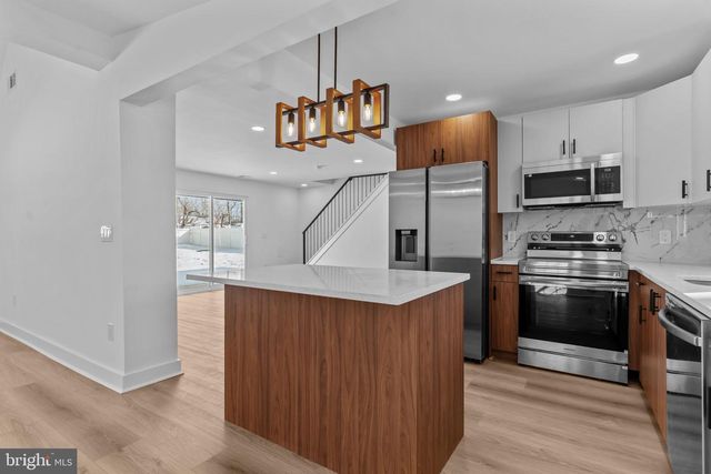 139 IVY HILL RD, Levittown, PA 19057