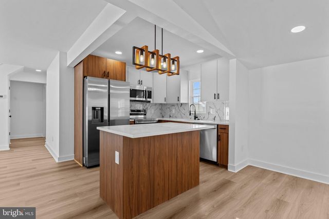 139 IVY HILL RD, Levittown, PA 19057