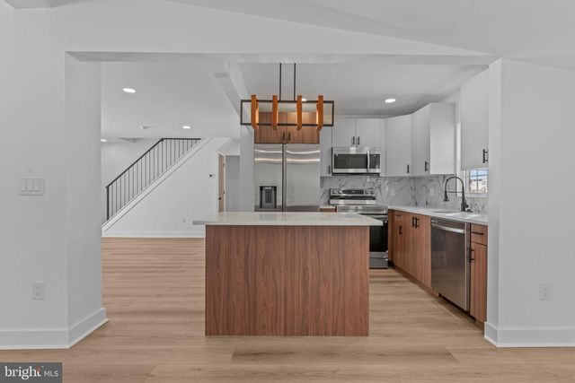 139 IVY HILL RD, Levittown, PA 19057