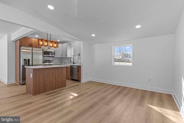 139 IVY HILL RD, Levittown, PA 19057