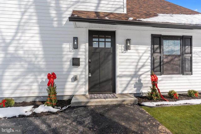 139 IVY HILL RD, Levittown, PA 19057