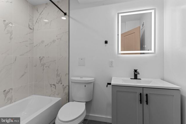 139 IVY HILL RD, Levittown, PA 19057