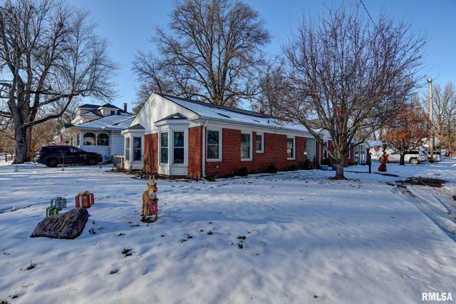 1101 W Main Cross Street, Taylorville, IL 62568