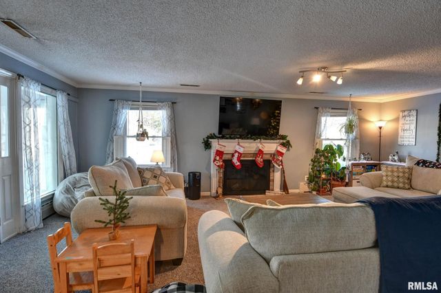 1101 W Main Cross Street, Taylorville, IL 62568