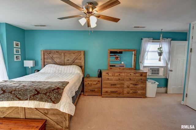 1101 W Main Cross Street, Taylorville, IL 62568