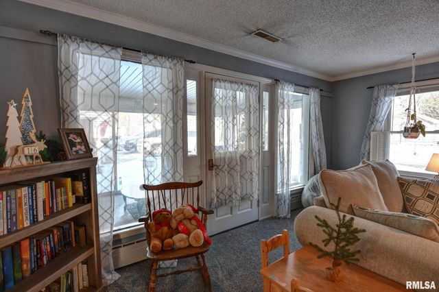 1101 W Main Cross Street, Taylorville, IL 62568