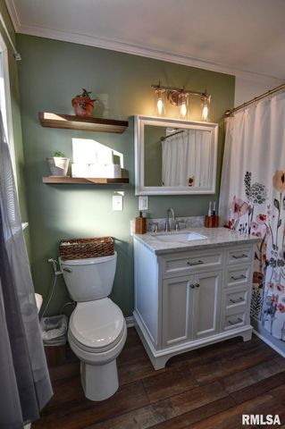 1101 W Main Cross Street, Taylorville, IL 62568