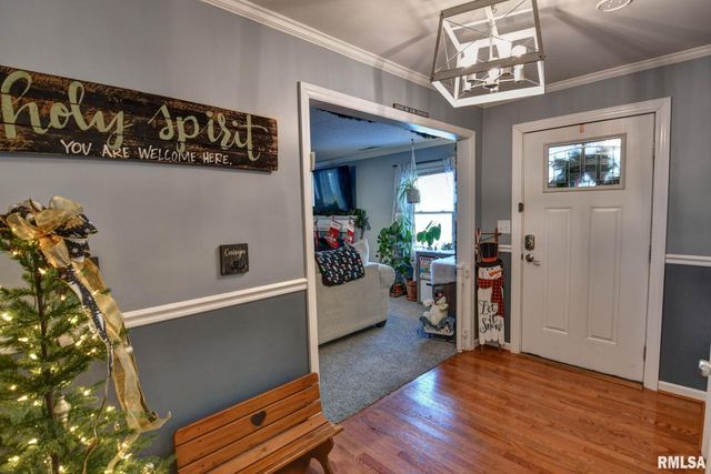 1101 W Main Cross Street, Taylorville, IL 62568