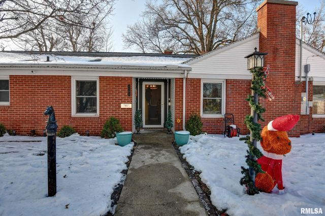 1101 W Main Cross Street, Taylorville, IL 62568