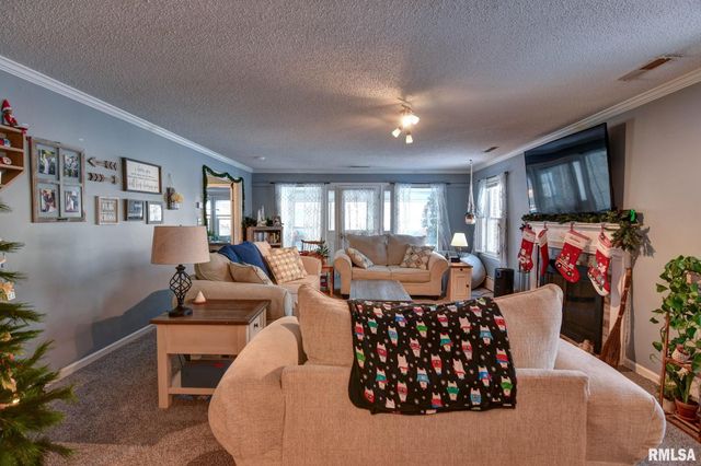 1101 W Main Cross Street, Taylorville, IL 62568