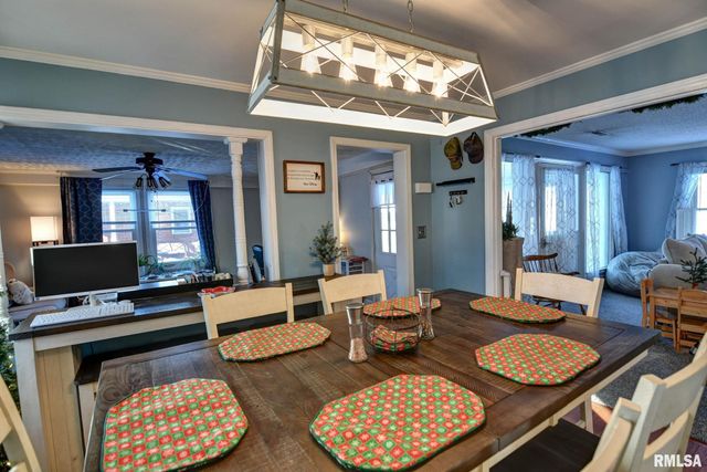 1101 W Main Cross Street, Taylorville, IL 62568