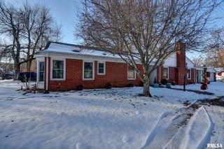 1101 W Main Cross Street, Taylorville, IL 62568