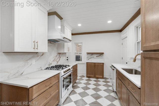 2437 Longfellow Street, Detroit, MI 48206