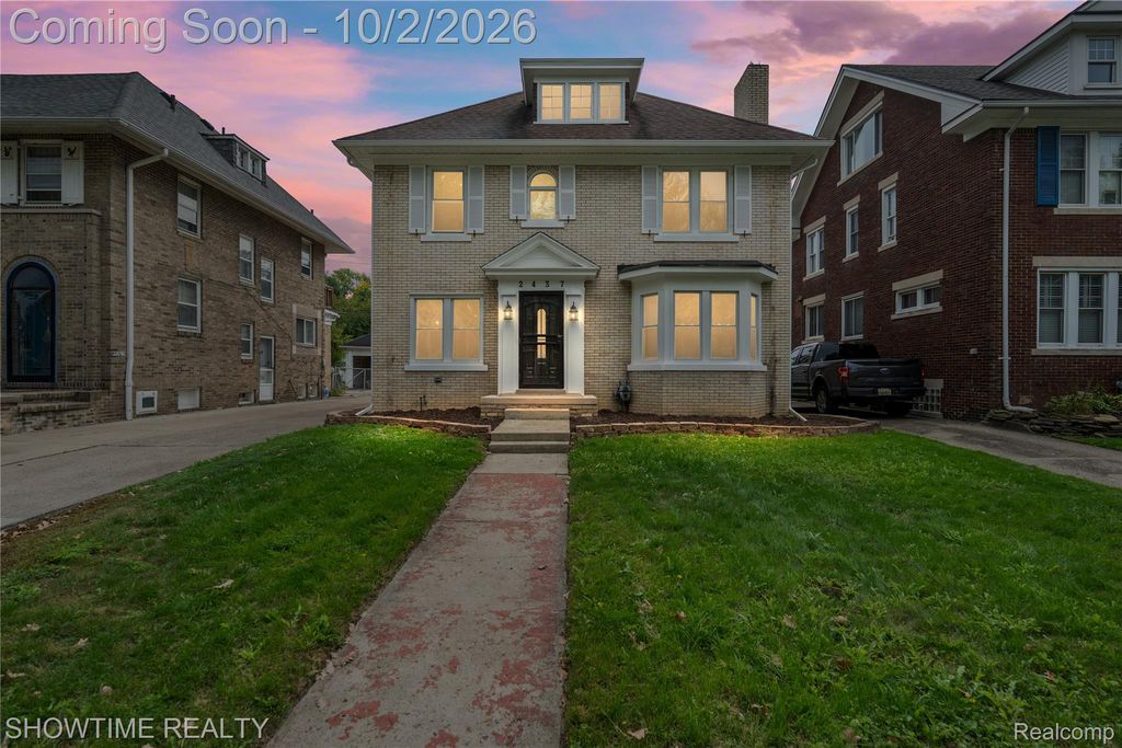 2437 Longfellow Street, Detroit, MI 48206
