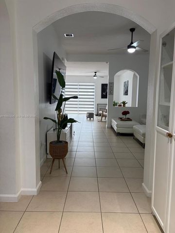 24982 SW 118th Ct, Homestead, FL 33032