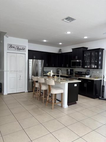 24982 SW 118th Ct, Homestead, FL 33032